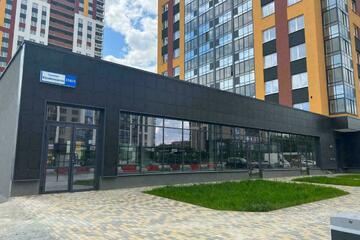 Помещение своб.назн., 181,8 м², 1/25 эт.