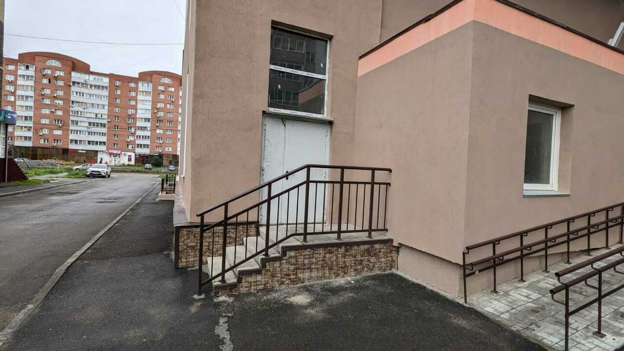 Сдается коммерческая недвижимость торгового назначения, 272 м2 за 145 тыс. руб.