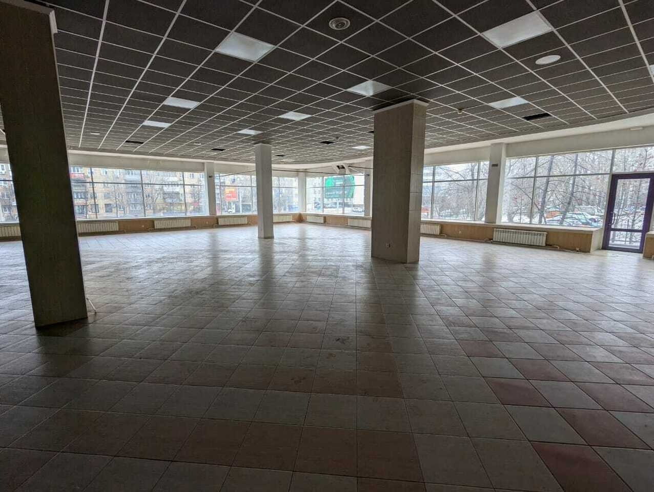 Продается коммерческая недвижимость торгового назначения, 2500 м2 за 280 млн. руб.