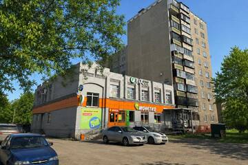 Отдельно стоящее здание, 640,3 м²