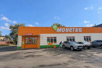 Отдельно стоящее здание, 680 м²